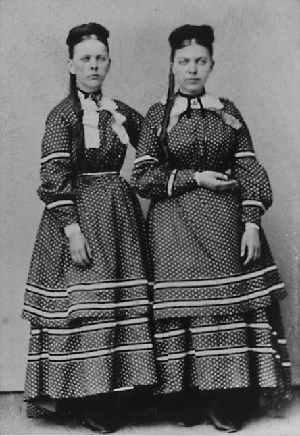 Susan & Della